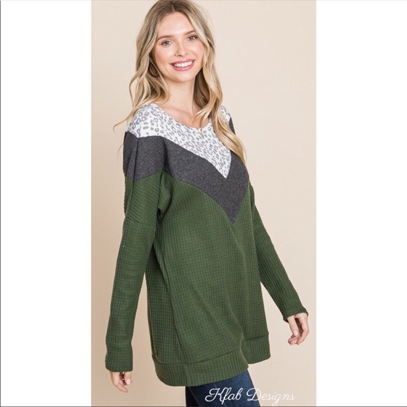 ❤️LAST! Leopard Waffle Knit Color Block Top! - Picture 3 of 5